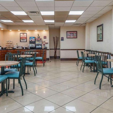 Econo Lodge Downtown Луисвил Екстериор снимка