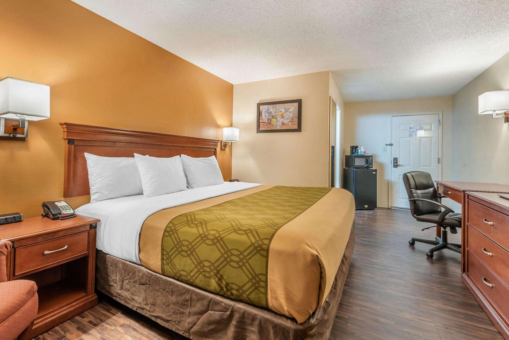 Econo Lodge Downtown Луисвил Екстериор снимка