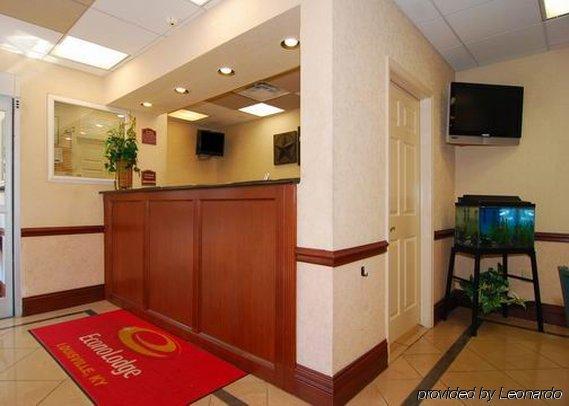 Econo Lodge Downtown Луисвил Интериор снимка