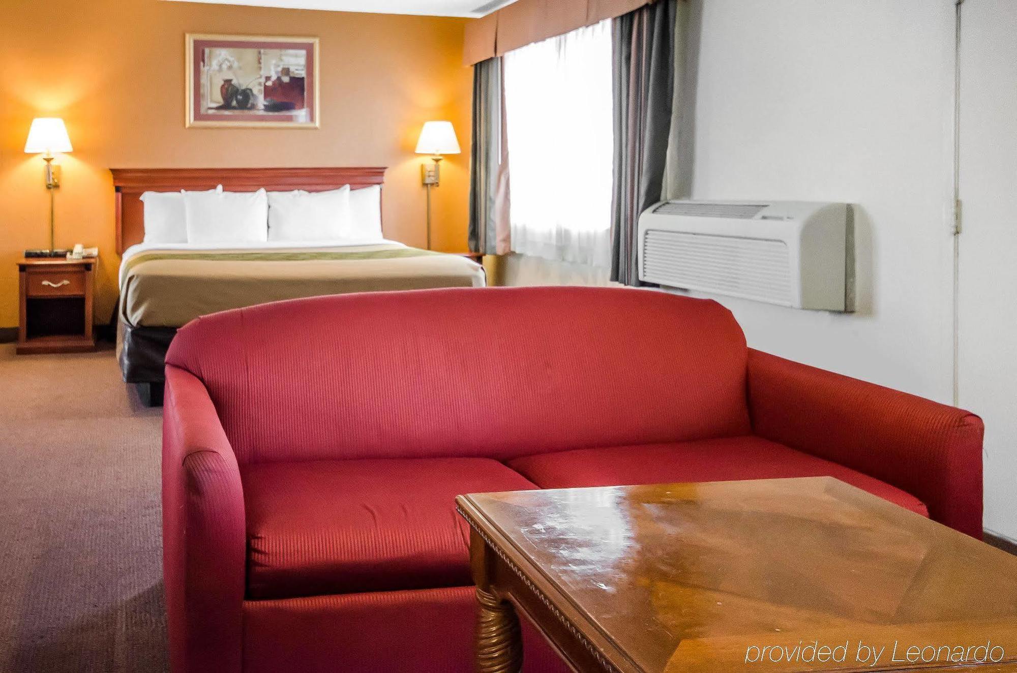 Econo Lodge Downtown Луисвил Екстериор снимка