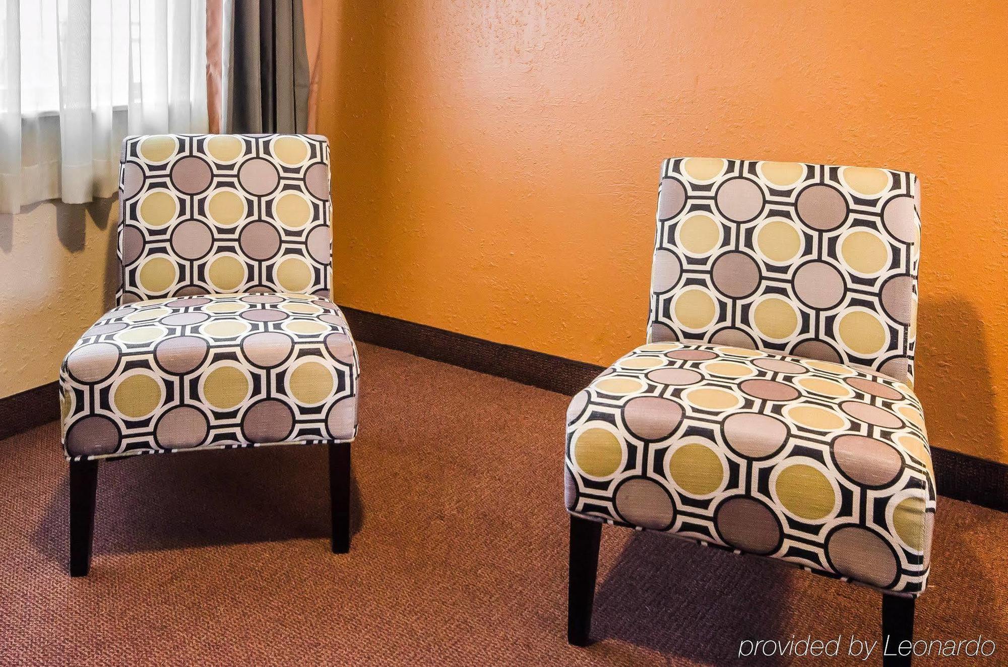 Econo Lodge Downtown Луисвил Екстериор снимка