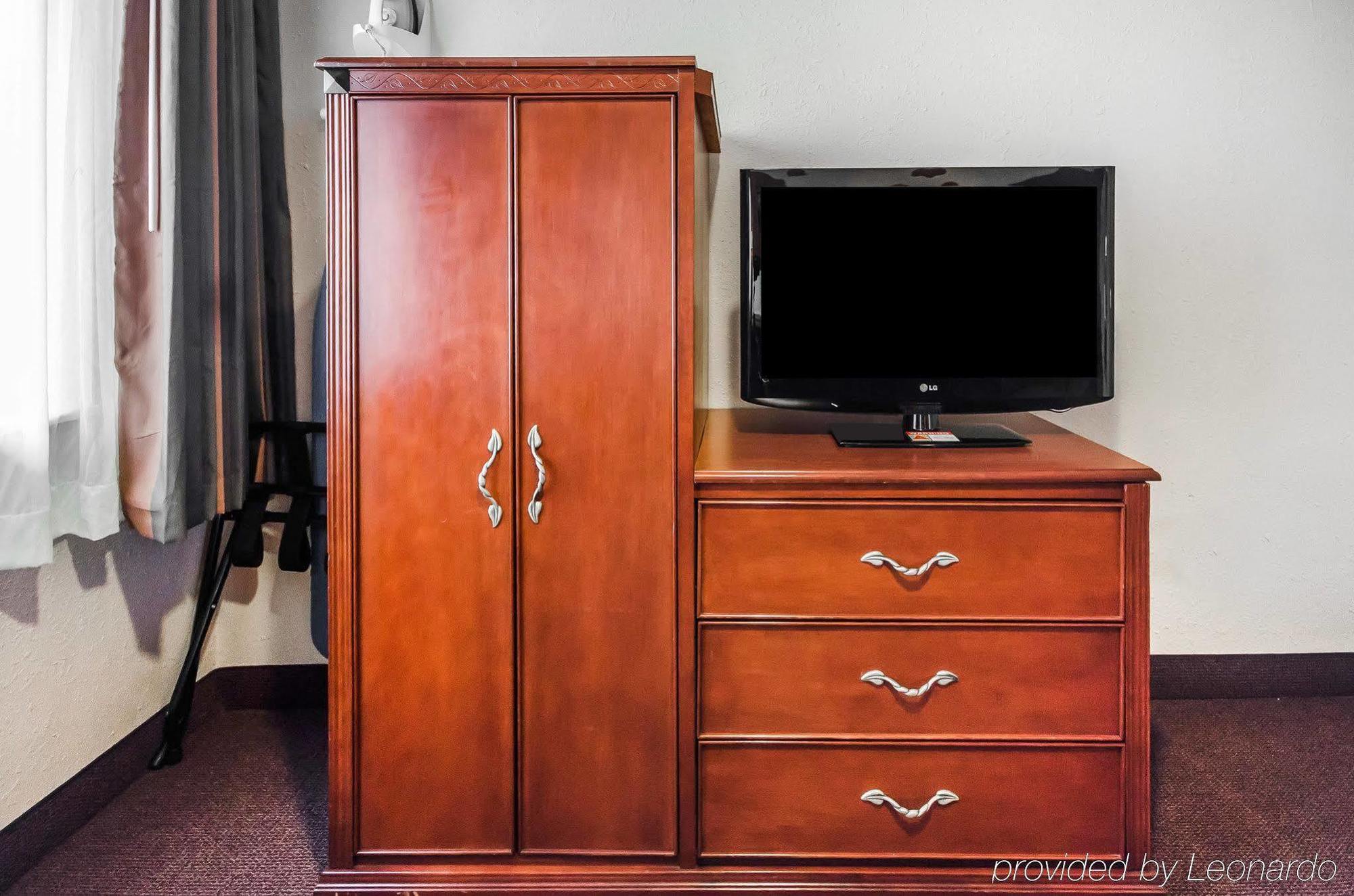 Econo Lodge Downtown Луисвил Екстериор снимка