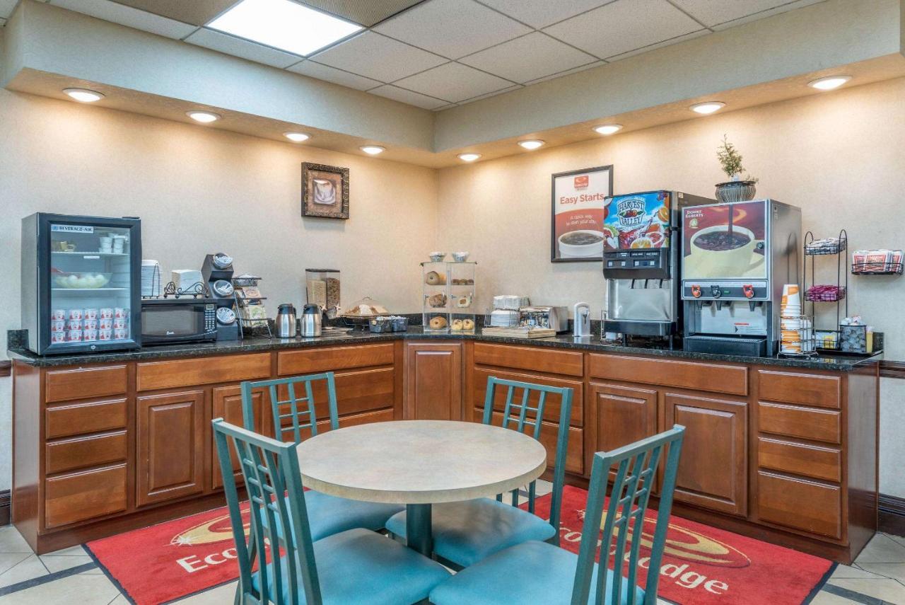 Econo Lodge Downtown Луисвил Екстериор снимка