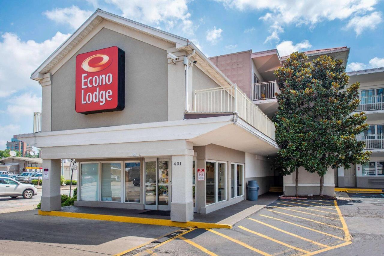 Econo Lodge Downtown Луисвил Екстериор снимка
